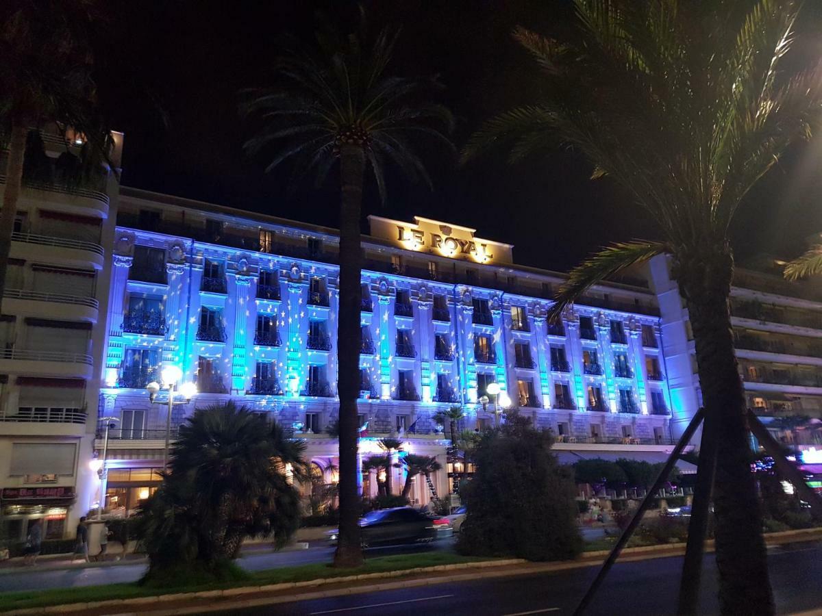 Les Palmiers A 700M De La Mer Nizza Esterno foto