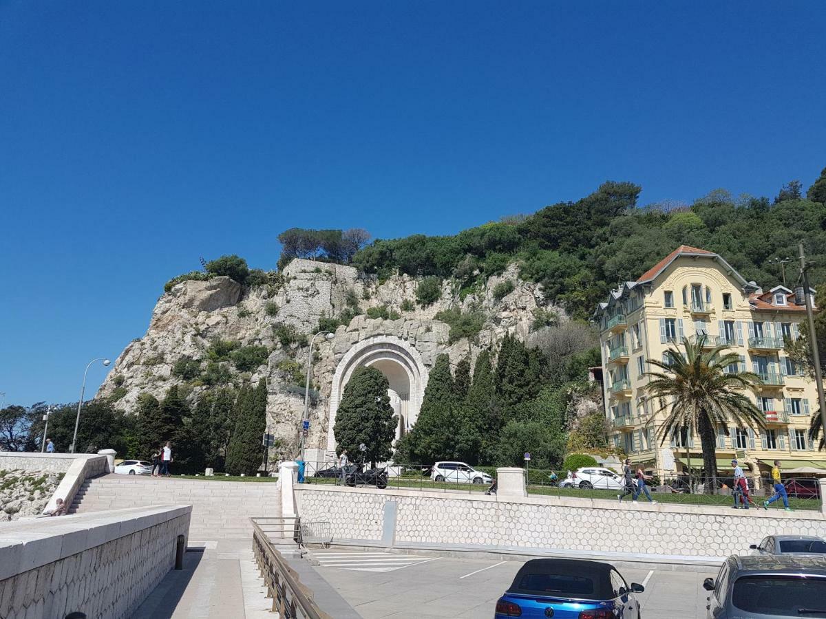 Les Palmiers A 700M De La Mer Nizza Esterno foto